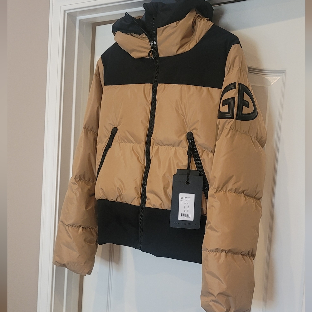 Goldbergh Reese Puffer Ski Jacket in  Latte - Picture 9 of 16